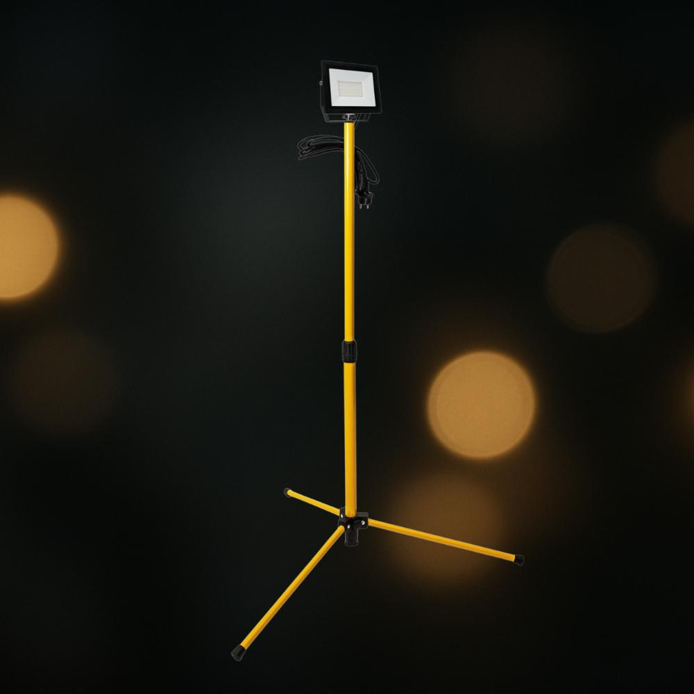 Enkele werklamp op statief