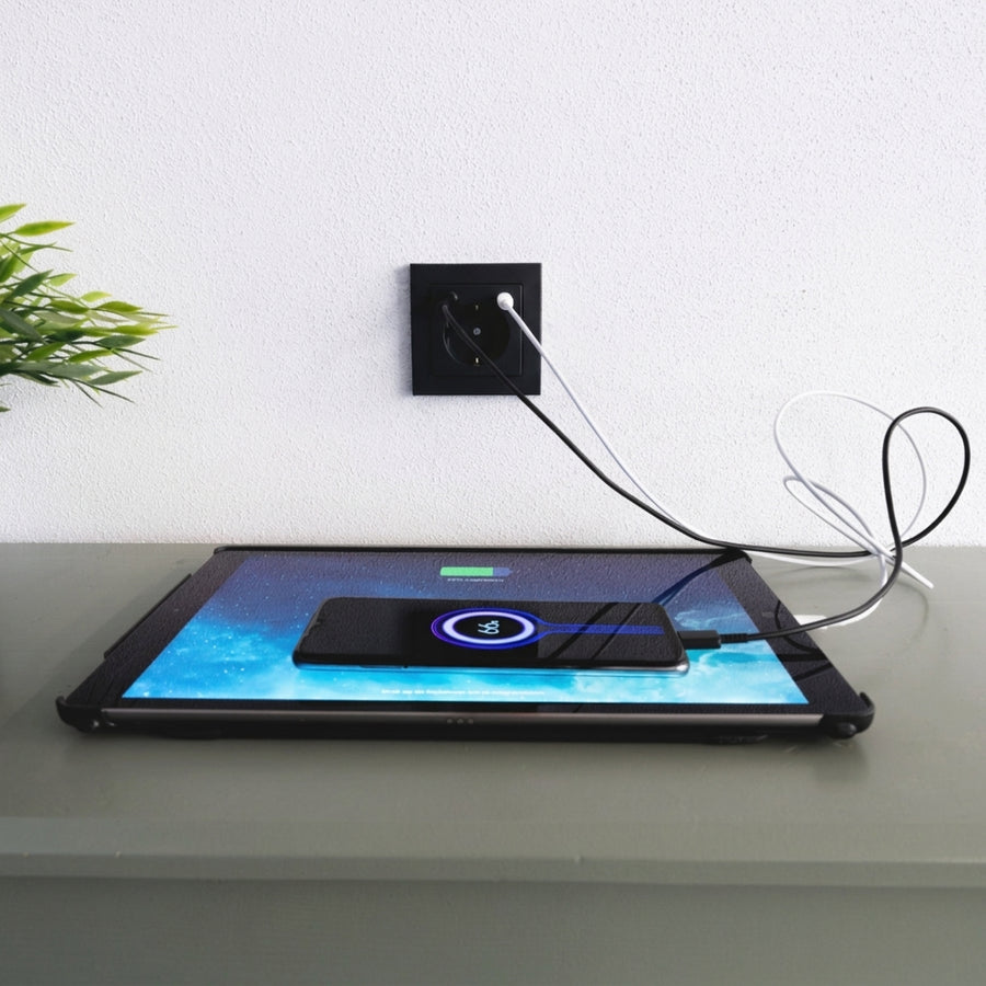 ProCharge Wandsteckdose mit USB-C und USB-Schnellladegeräten – Universal – Weiß – RAL9010 
