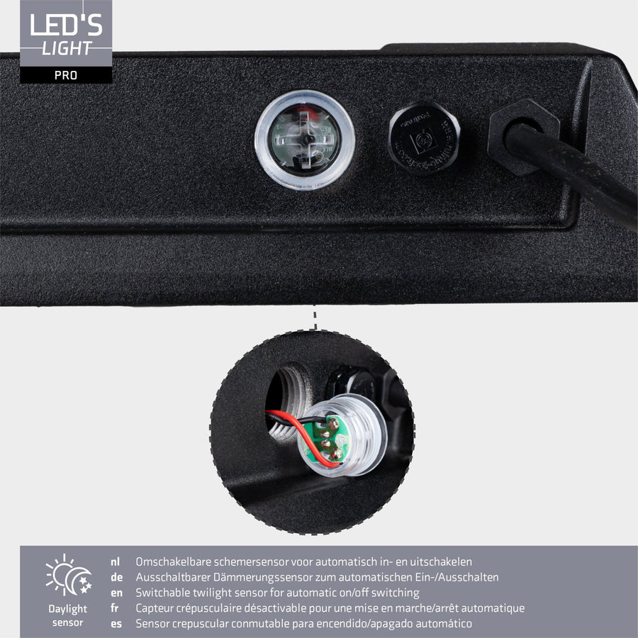 LED's Light pro Professionele LED Schijnwerper 18500 - 3 lichtstanden - Waterdicht - 100 watt - Daglichtsensor Schijnwerpers LED.nl