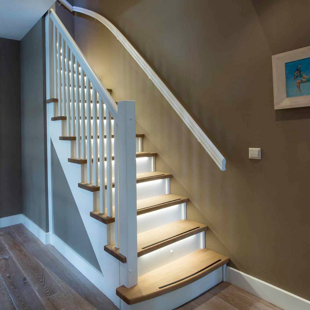 Complete LED Trapverlichting set - 15 treden x 80 cm - Lengte aanpasbaar - Warm wit licht - LED.nl