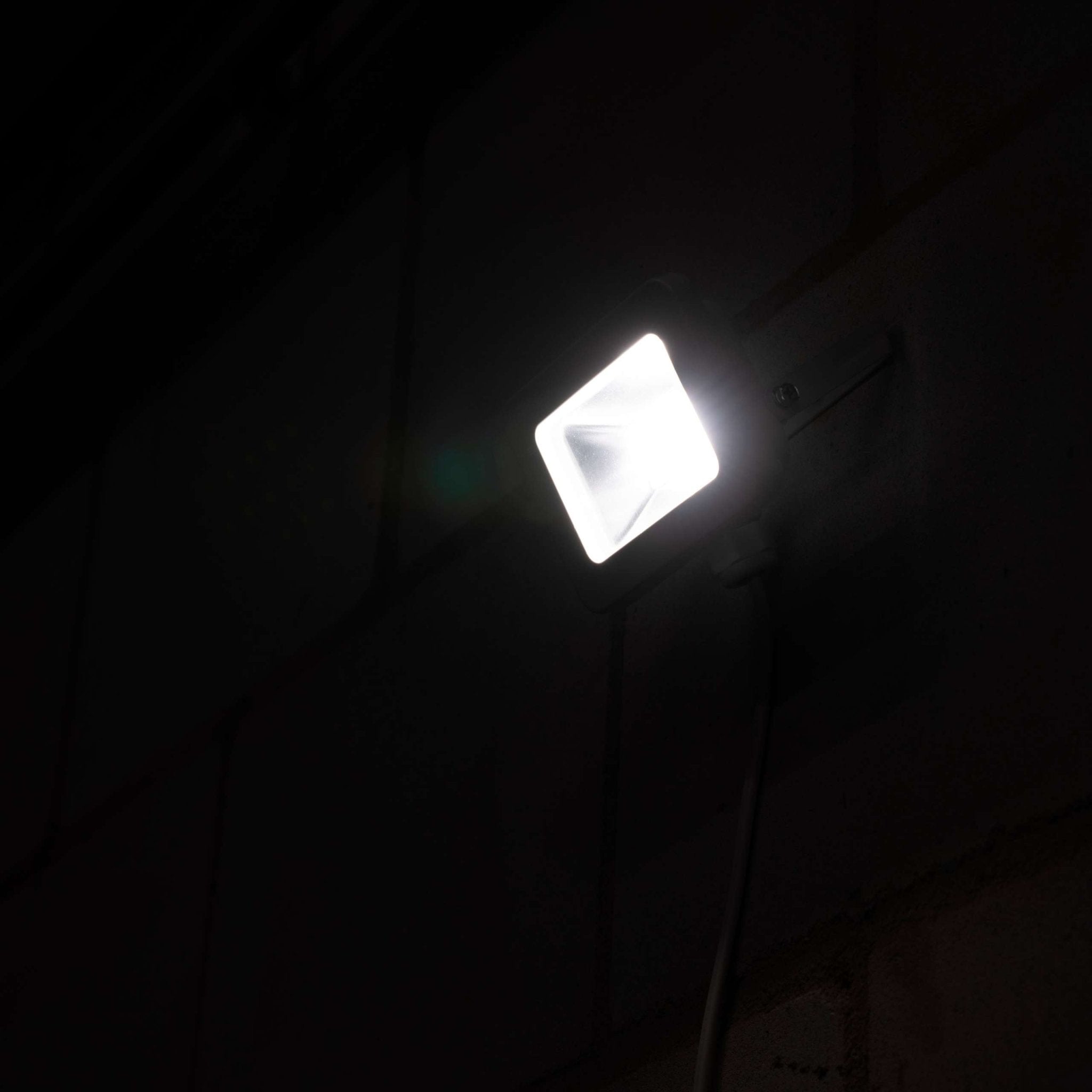 FastFix LED Schijnwerper 10W - IP65 - voor binnen en buiten - 1100 lm - Wit - LED.nl