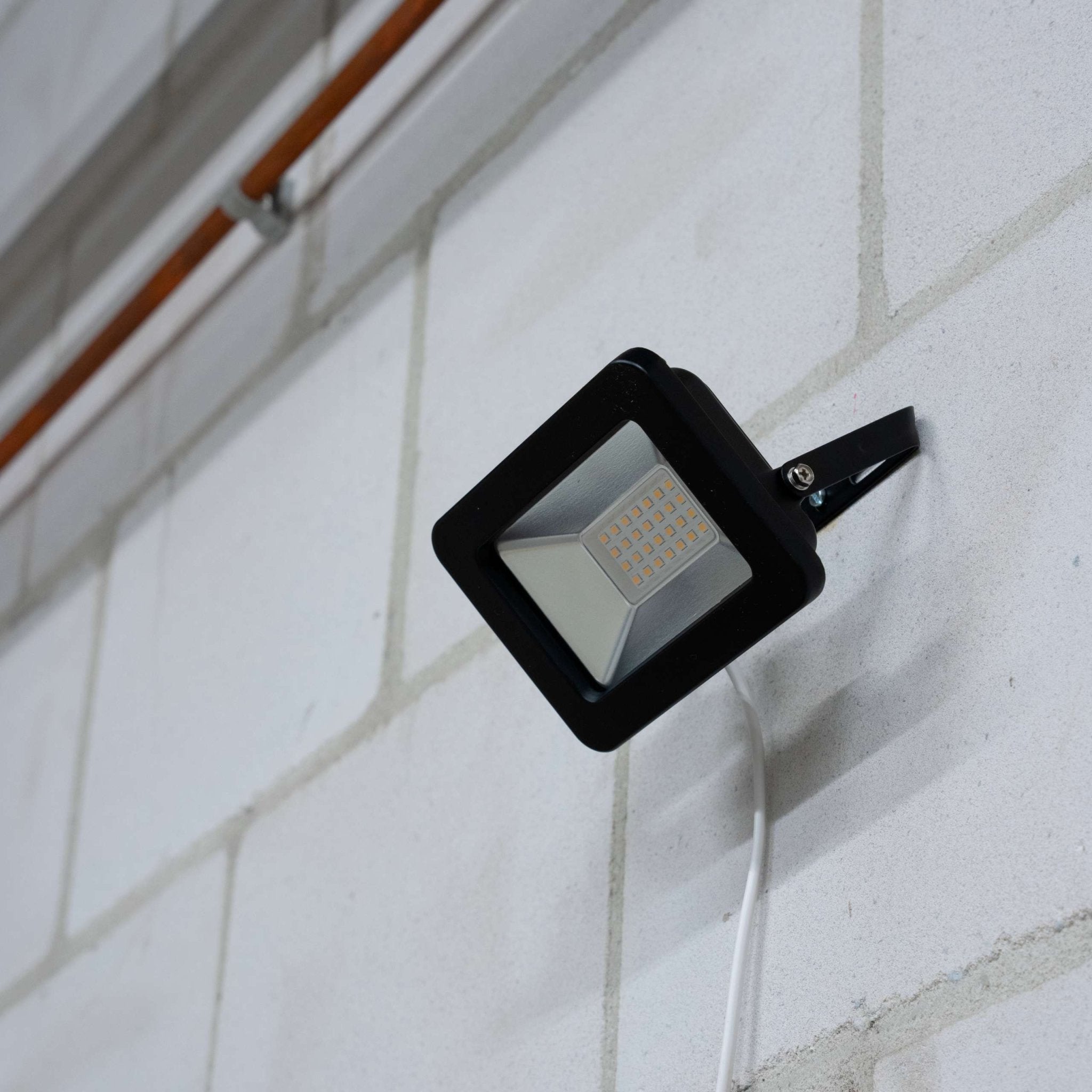 FastFix LED Schijnwerper 20W - IP65 - voor binnen en buiten - 2200 lm - Zwart - LED.nl