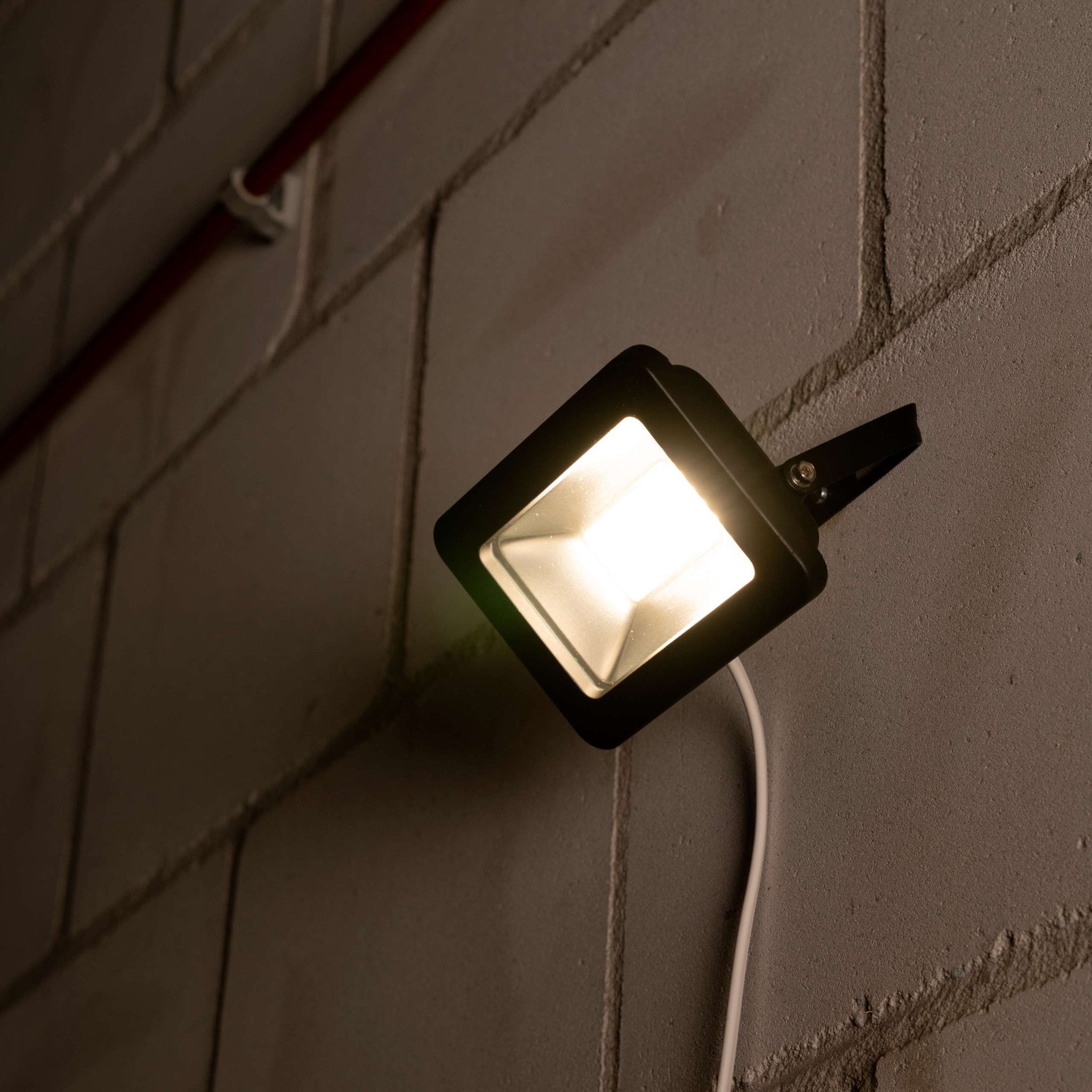 FastFix LED Schijnwerper 20W - IP65 - voor binnen en buiten - 2200 lm - Zwart - LED.nl