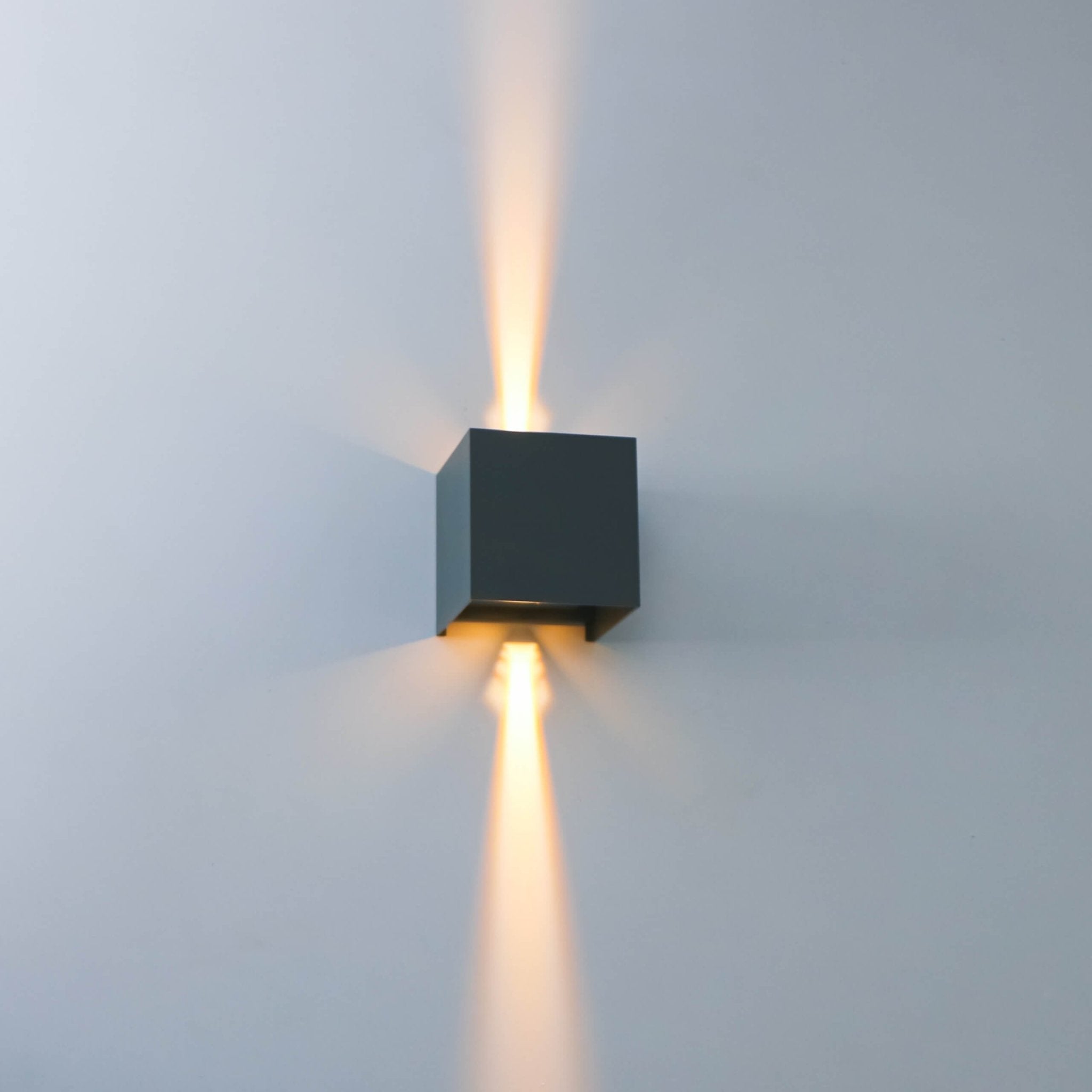 Kubus LED Wandlamp buiten - 2 lichts - IP65 Waterdicht - Warm wit licht - Antraciet - LED.nl
