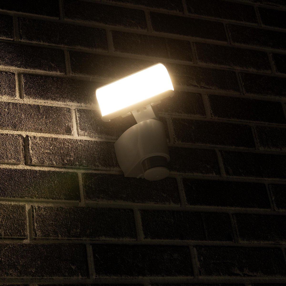 LED Buitenlamp met bewegingssensor - Licht volgt beweging - Kantelbaar - IP44 - Wit - LED.nl