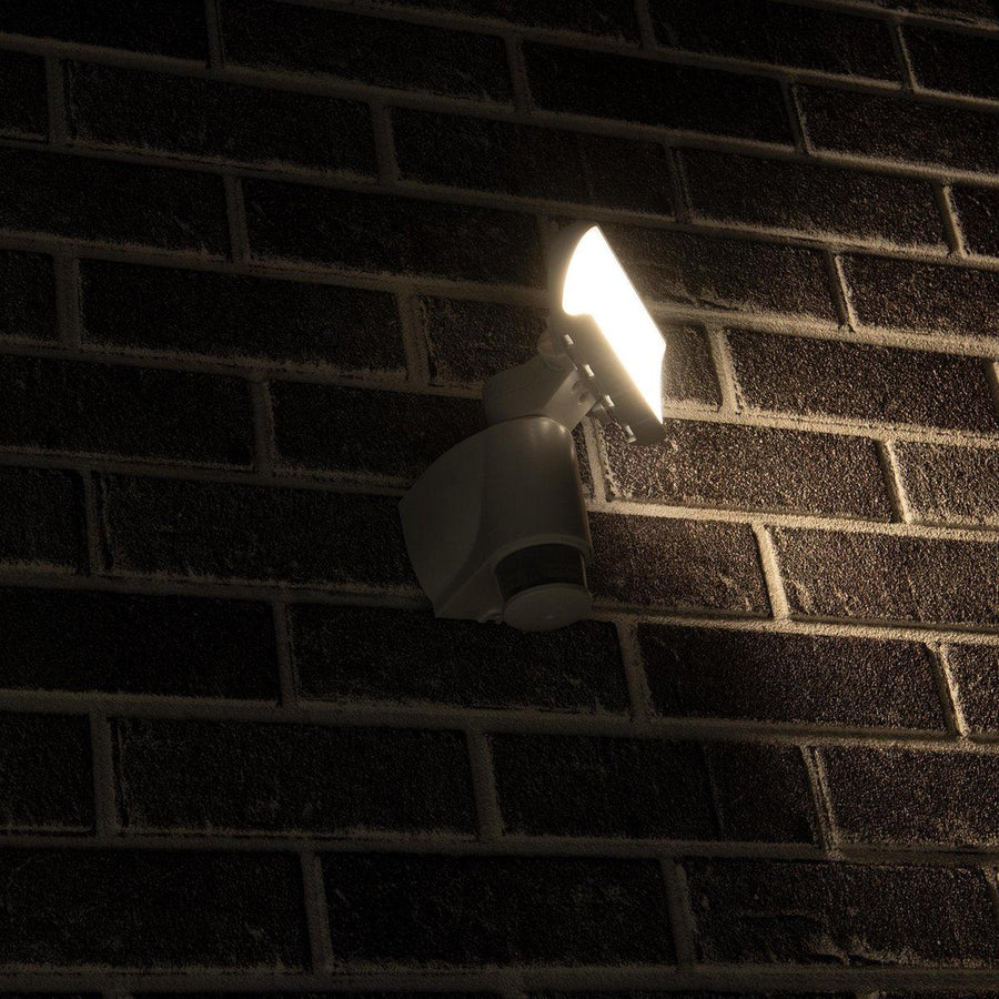 LED Buitenlamp met bewegingssensor - Licht volgt beweging - Kantelbaar - IP44 - Wit Buitenlampen LED.nl