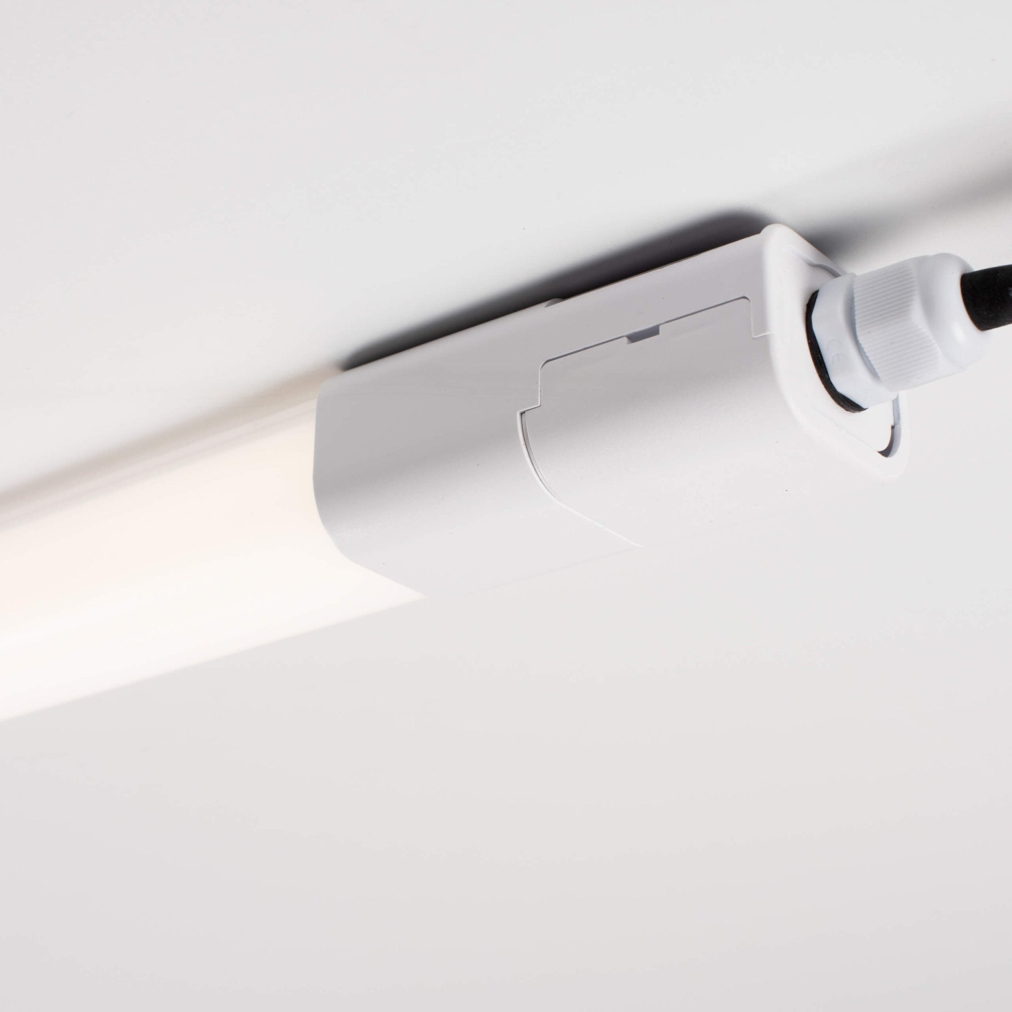LED TL armatuur 60 cm – 1725 lumen – IP65 waterdicht – Voor binnen en buiten - LED.nl
