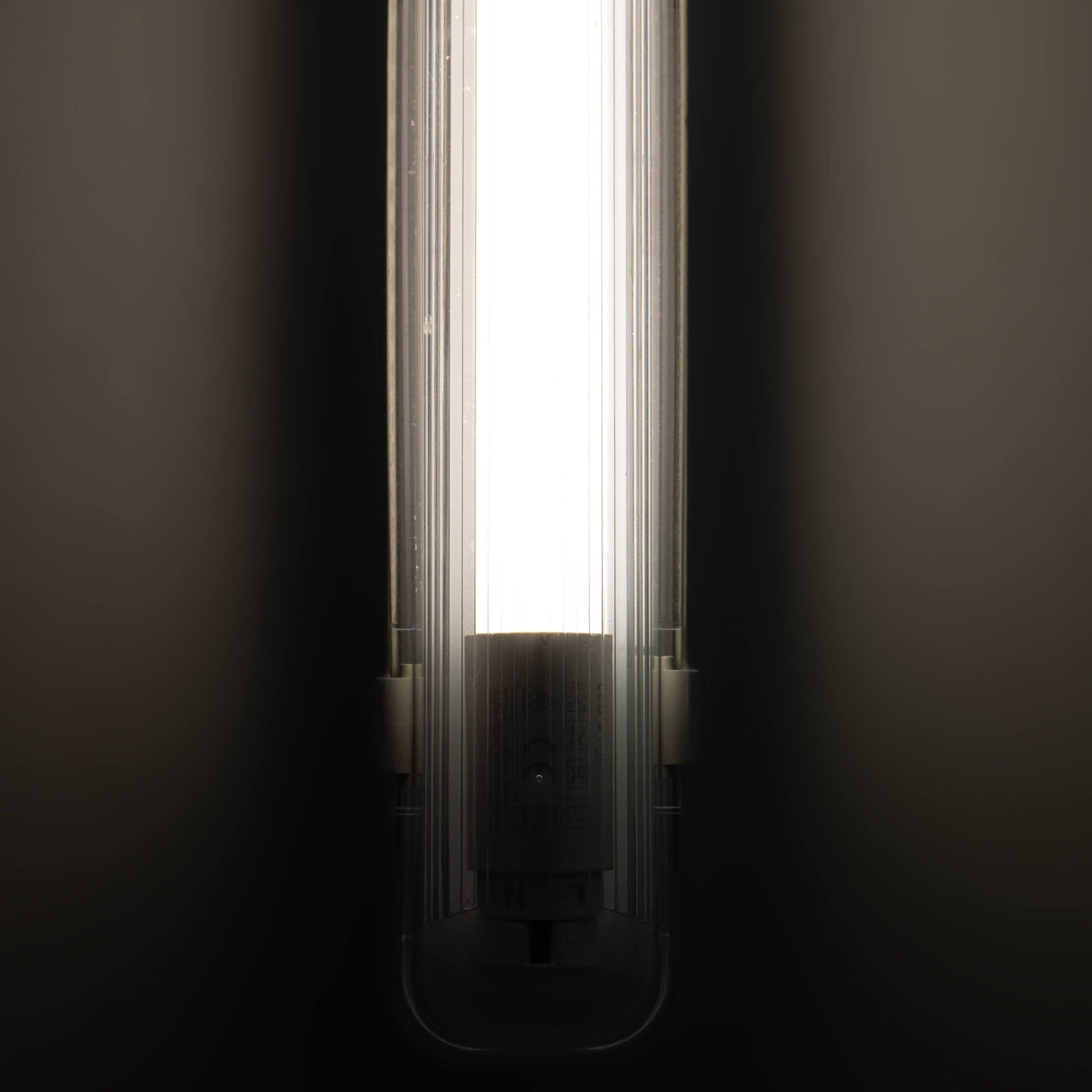 LED TL buis 60 cm met starter – Koud wit (4000K) – Universele G13 fitting – 50.000 branduren – 1125 lumen - LED.nl