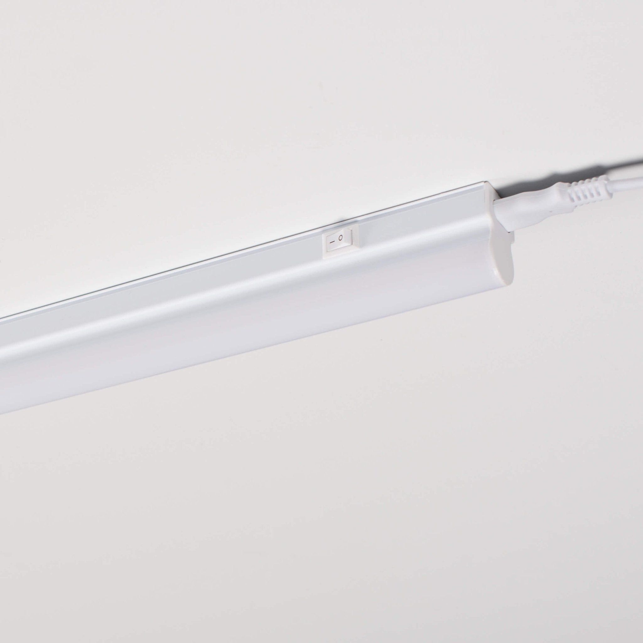 LED TL Lamp met stekker 30 cm voor keukens en kasten - Koppelbaar - LED.nl