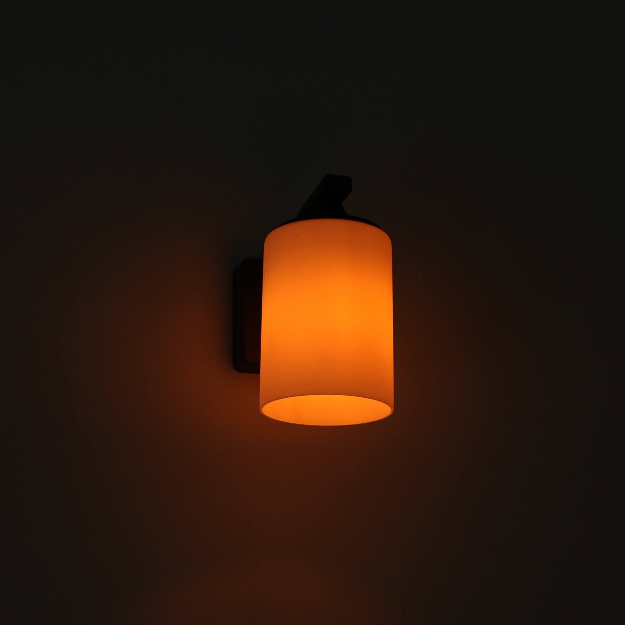LED Wandlamp Milky met E27 fitting - Noto - IP44 - Antraciet - LED.nl