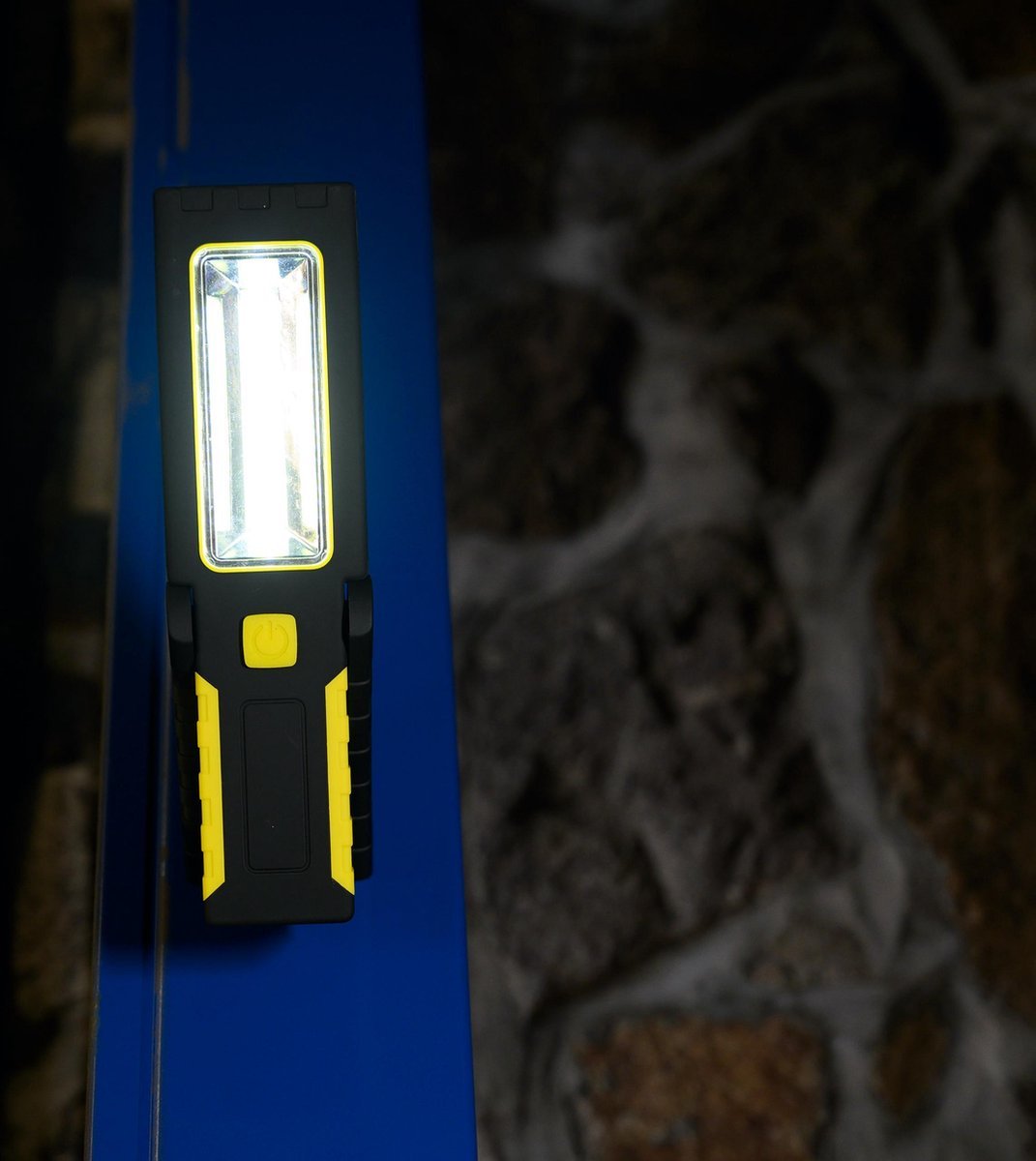 Portable LED Looplamp met magneet en haak - Draadloze werklamp op batterijen - 180 lm - LED.nl