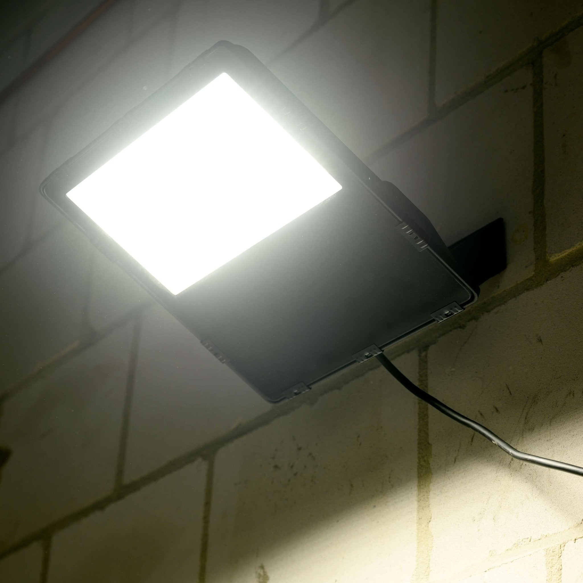 PremiumPro LED Floodlight 100W - Levensduur van 20 jaar - IP66 Waterdicht - 16000 lm - LED.nl