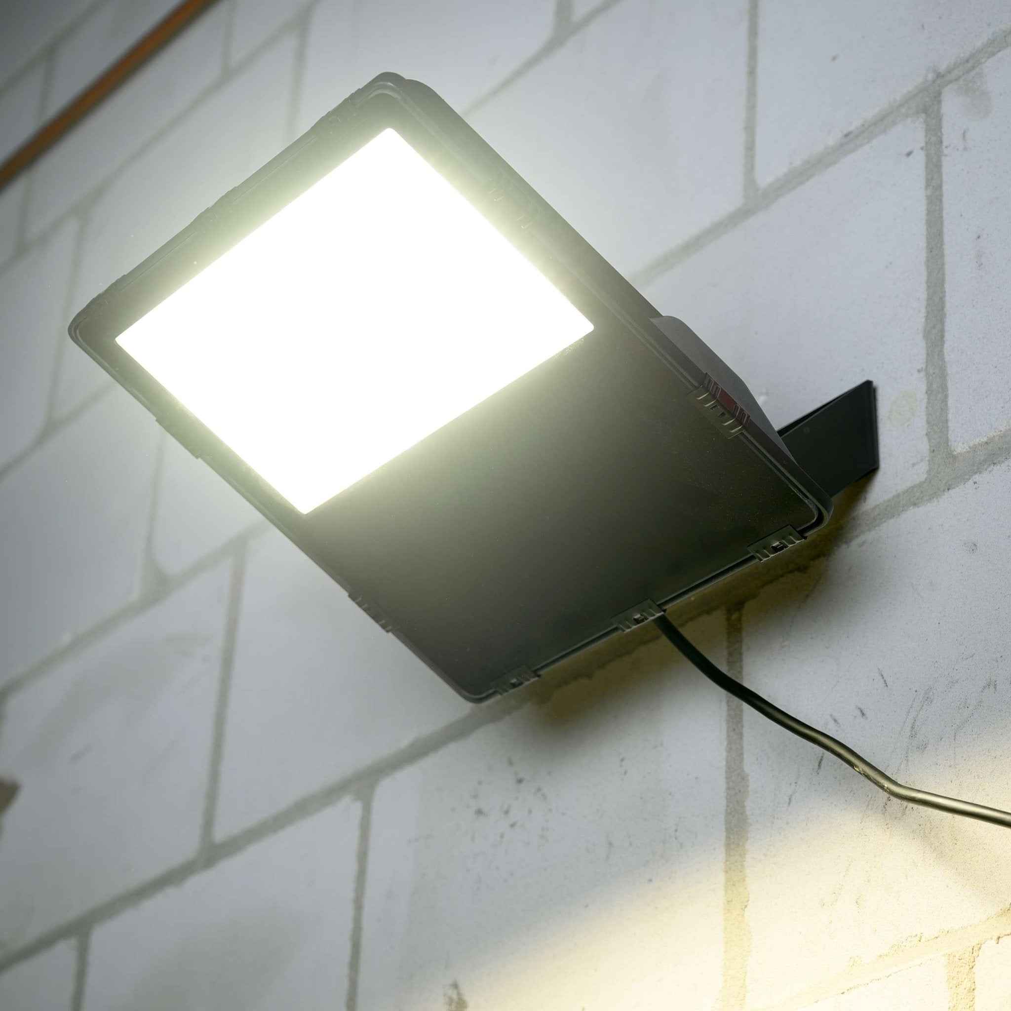 PremiumPro LED Floodlight 100W - Levensduur van 20 jaar - IP66 Waterdicht - 16000 lm - LED.nl