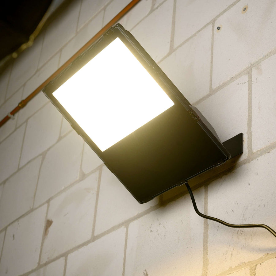 Premium LED Floodlight 200W - 30 Year Lifespan - IP66 Waterproof - 32000 lm - LED.nl