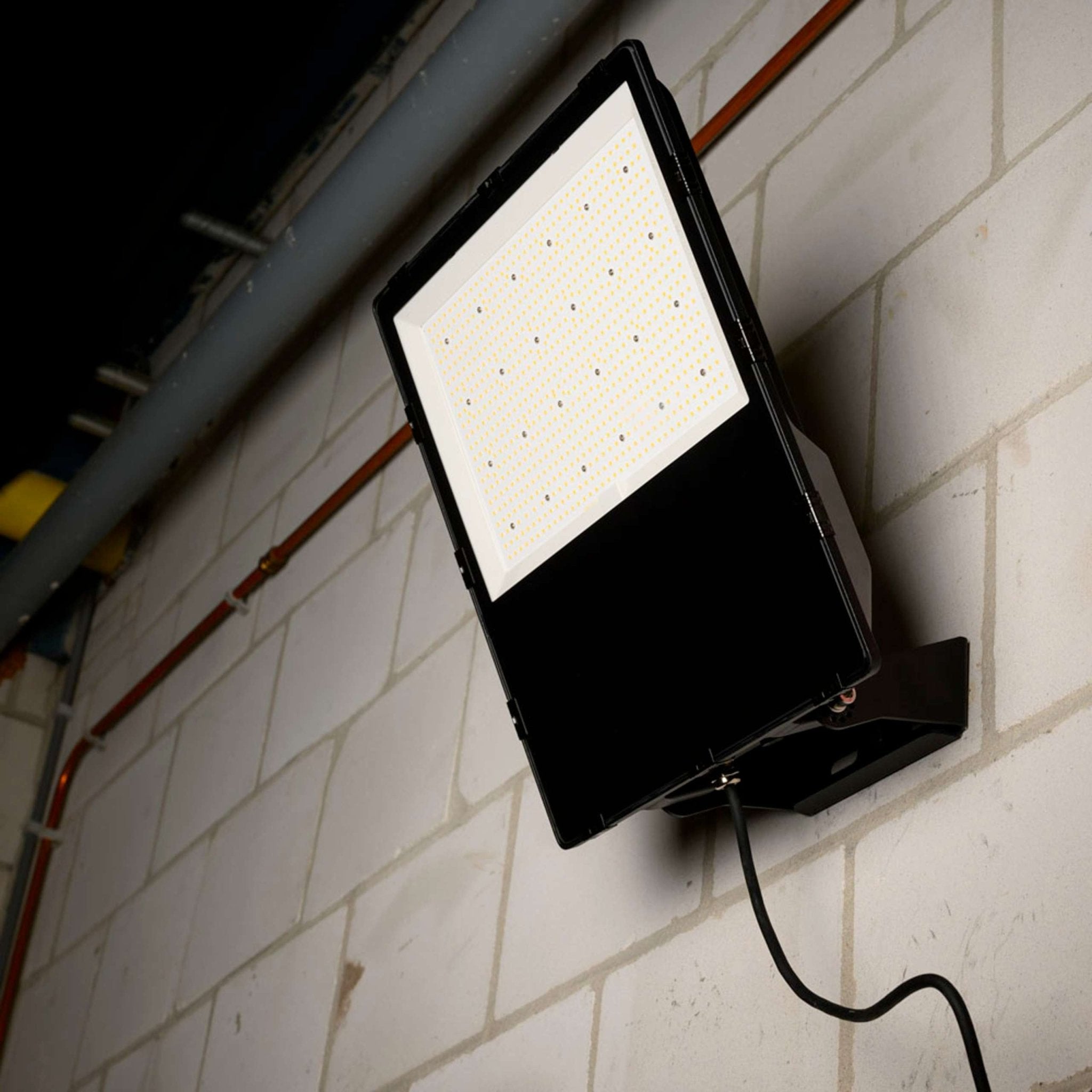 PremiumPro LED Floodlight 300W - Levensduur van 20 jaar - IP66 Waterdicht - 50000 lm - LED.nl