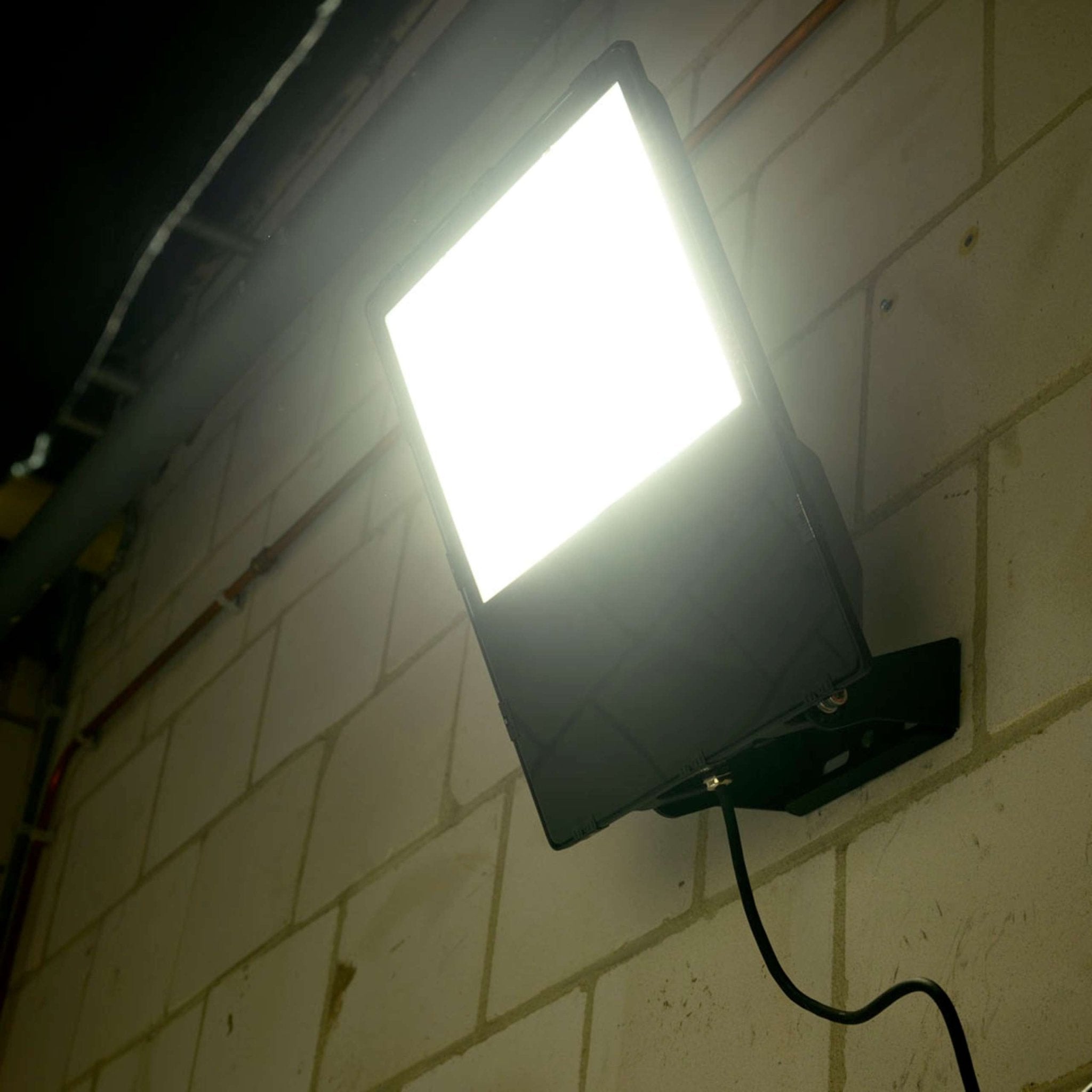 PremiumPro LED Floodlight 300W - Levensduur van 20 jaar - IP66 Waterdicht - 50000 lm - LED.nl