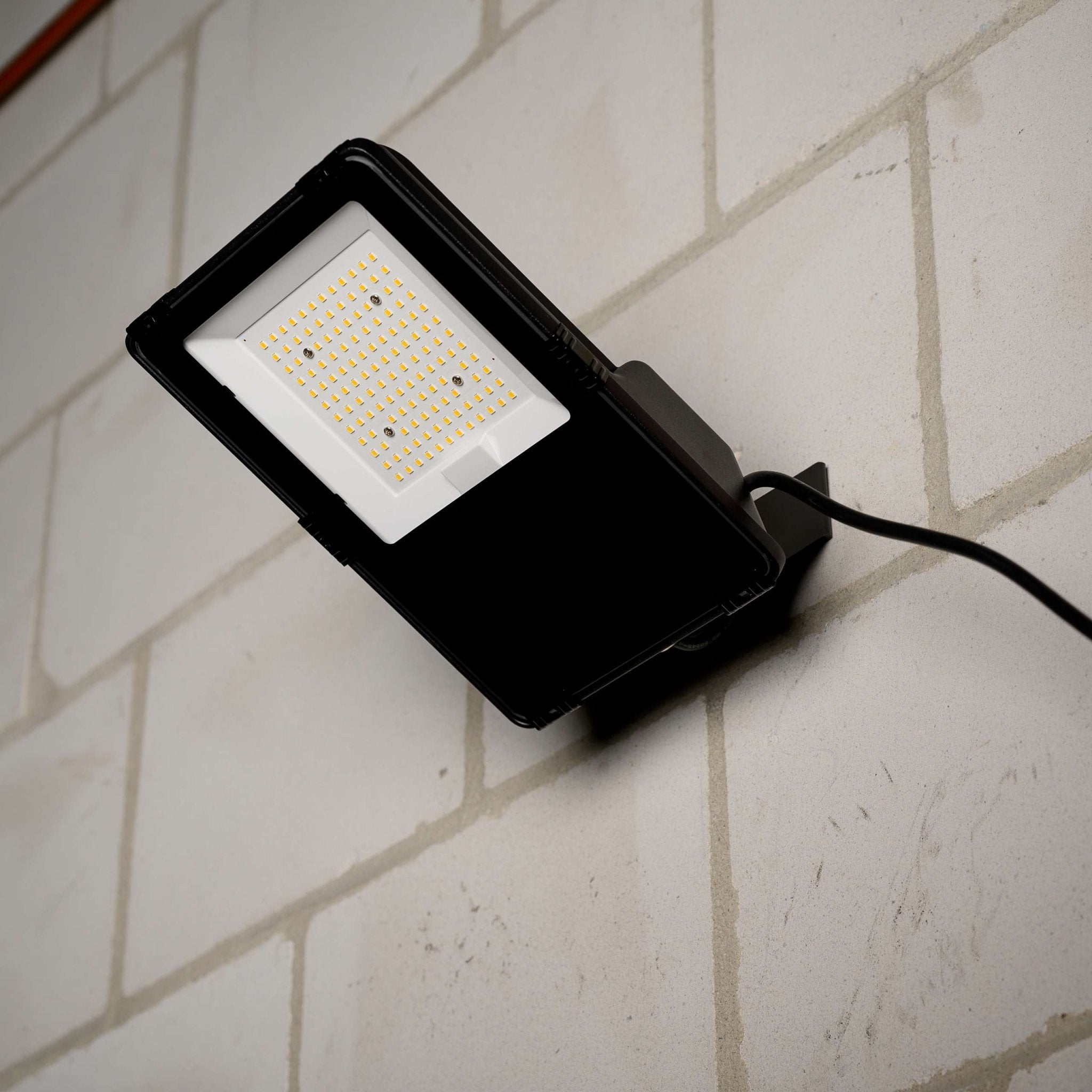 PremiumPro LED Floodlight 30W - Levensduur van 20 jaar - IP66 Waterdicht - 4650 lm - LED.nl
