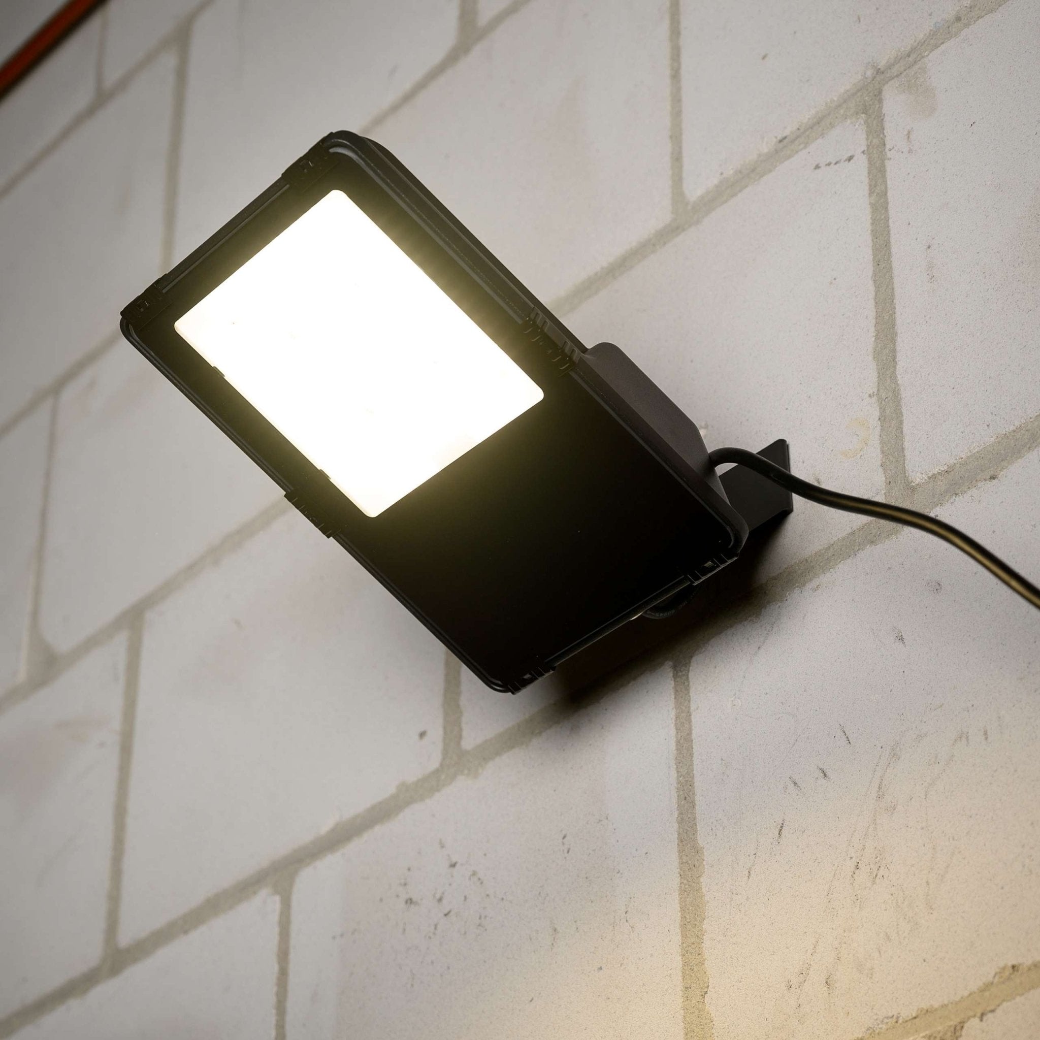 PremiumPro LED Floodlight 30W - Levensduur van 20 jaar - IP66 Waterdicht - 4650 lm - LED.nl
