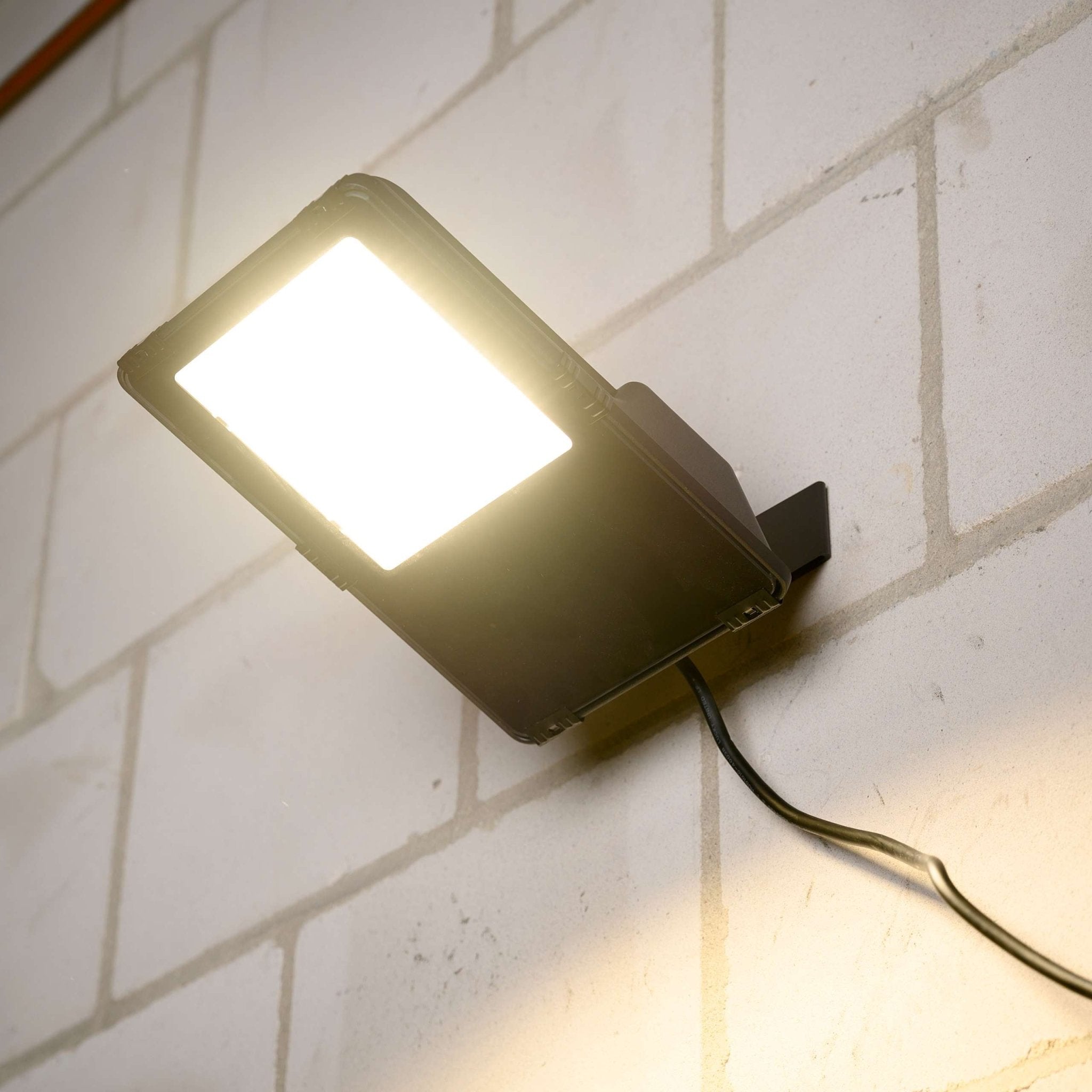 PremiumPro LED Floodlight 50W - Levensduur van 20 jaar - IP66 Waterdicht - 7750 lm - LED.nl