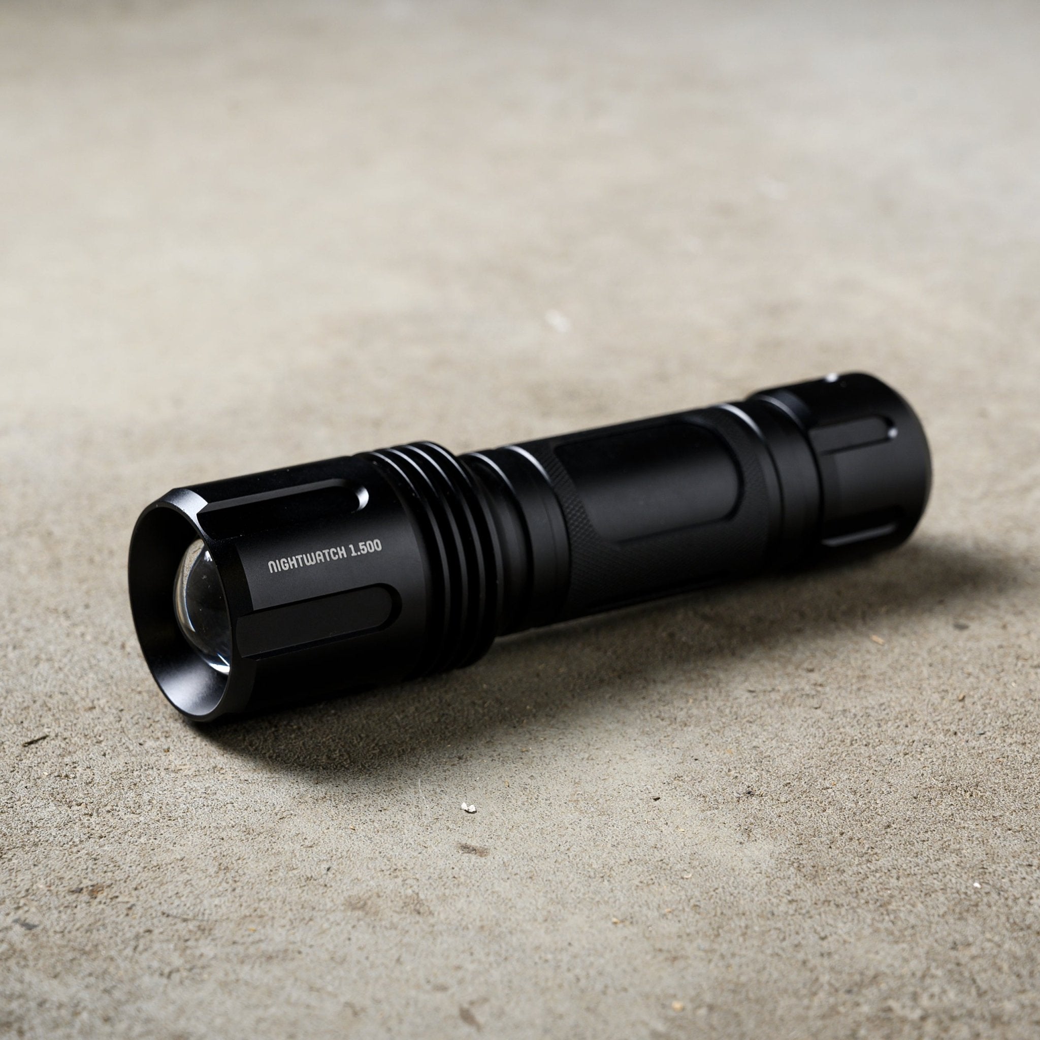 Professional LED Zaklamp op accu met zoomfunctie - Oplaadbaar - 1500 lm - Waterdicht - Dimbaar - LED.nl