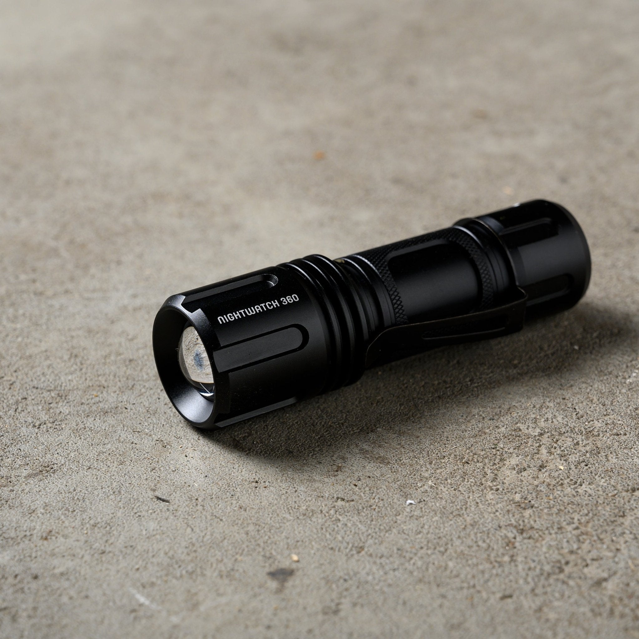 Professional LED Zaklamp op accu met zoomfunctie - Oplaadbaar - 360 lm - Waterdicht - Dimbaar - LED.nl