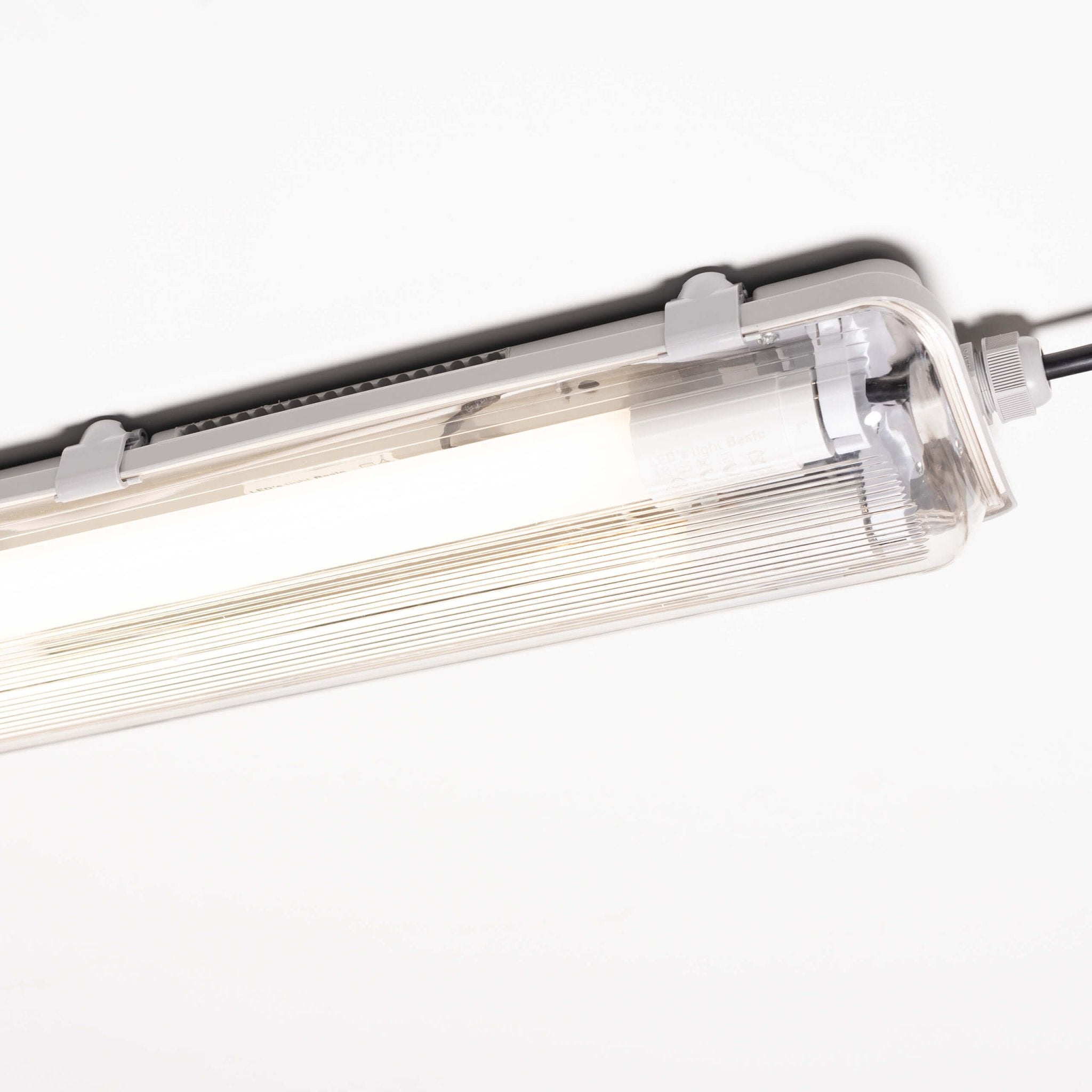 Proventa dubbele LED TL verlichting 60 cm – Incl. 2 LED TL buizen – IP65 waterdicht – 2160 lumen - LED.nl