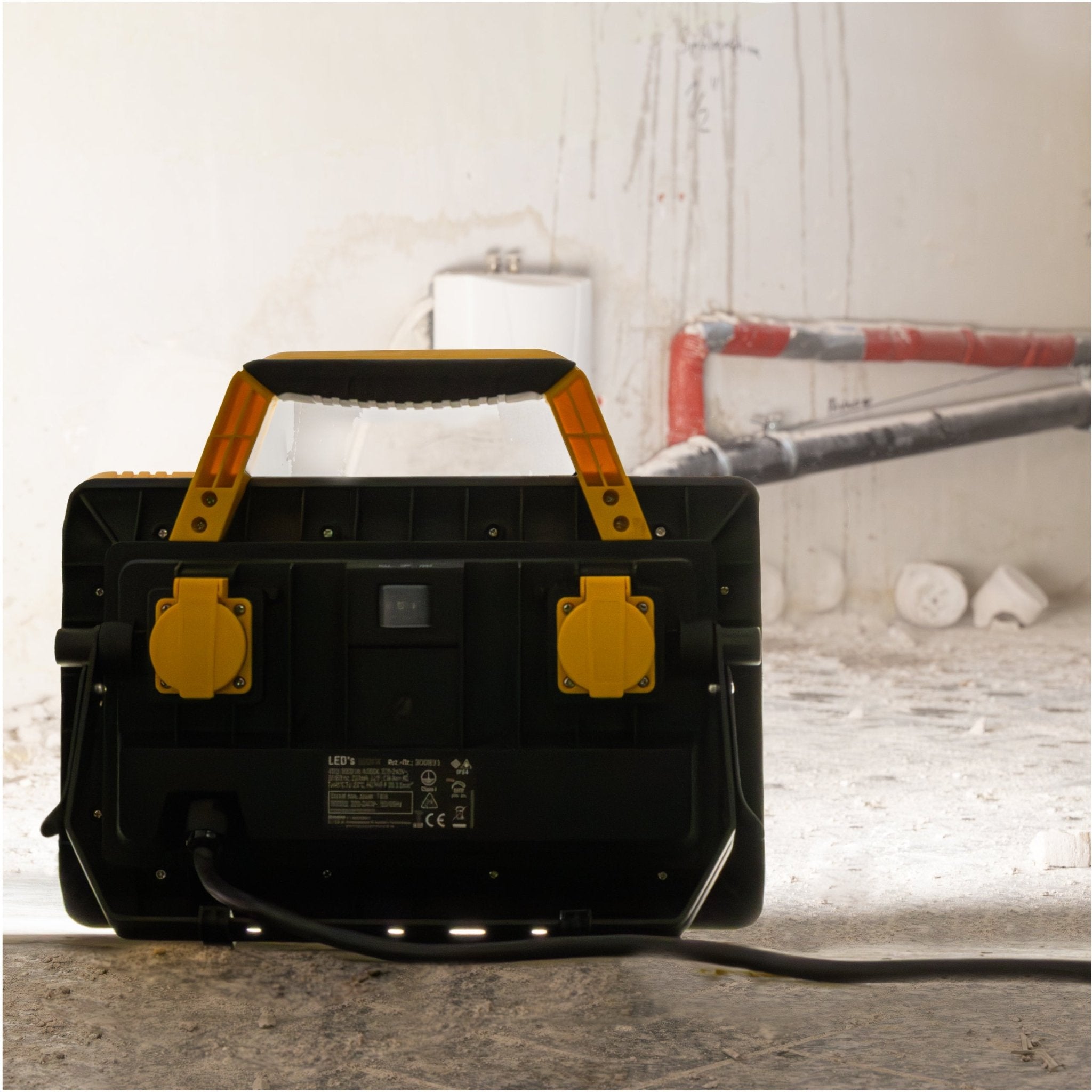 ProWork LED Bouwlamp met  2 extra stopcontacten -  5 meter snoer - IP54 - 5000 lm - LED.nl
