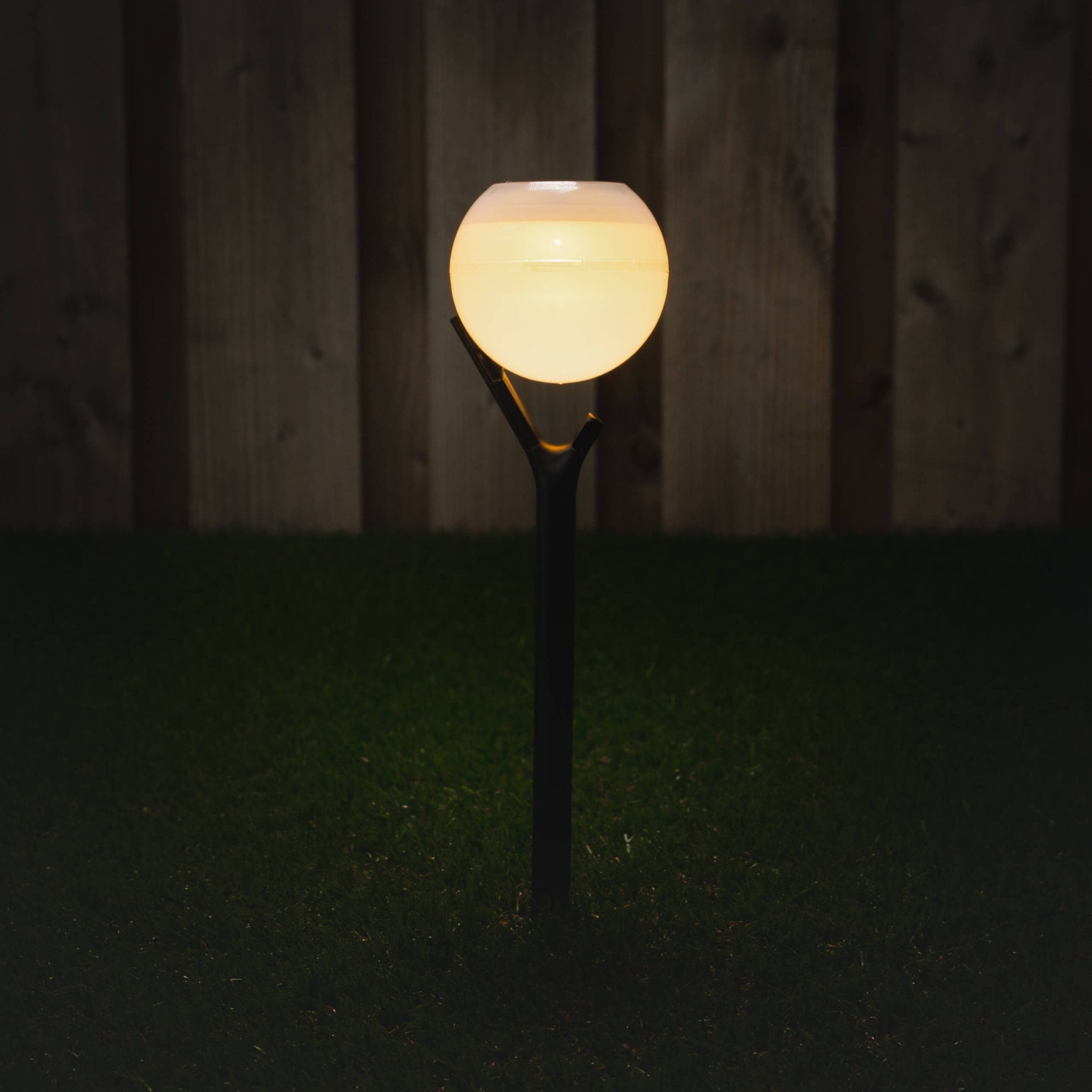 Solar LED Tuinlamp met sensor - Nice - Draadloos - Warm wit - Auto aan/uit - 40 cm - LED.nl