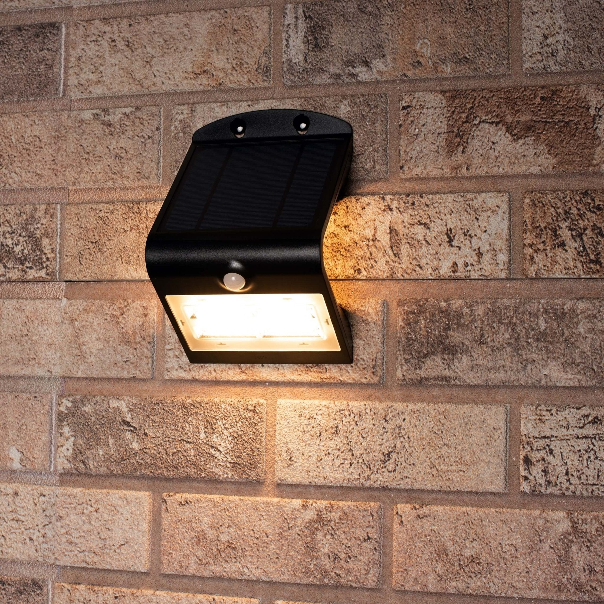 Solar LED Wandlamp met bewegingssensor - 3 standen - Automatisch aan/uit - 400 lm - Zwart - LED.nl